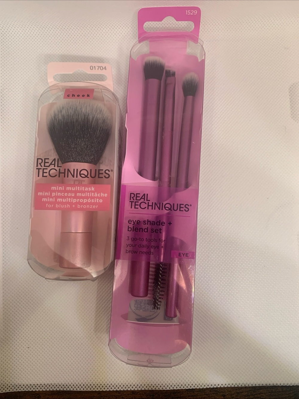 Real Techniques Pink Brush Set - Mini Multitask + Eye Shade & Blend